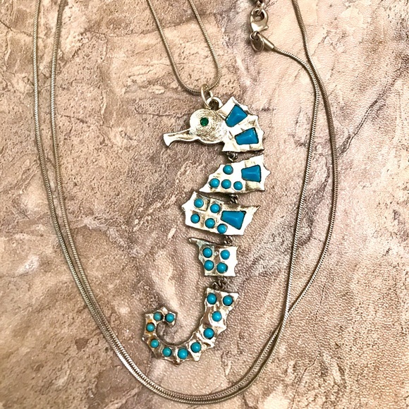 Vintage Jewelry - 🌵$10 ITEM Sale🌵 Vintage Articulated large Seahorse Pendant Necklace